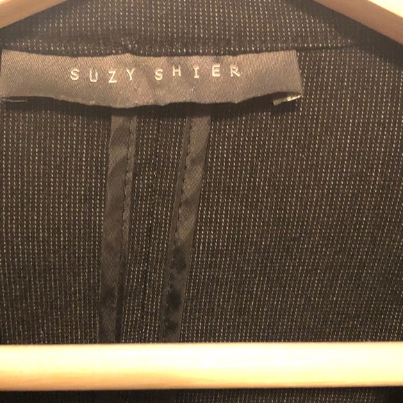 Suzy Shier Black Blazer - Picture 2 of 3
